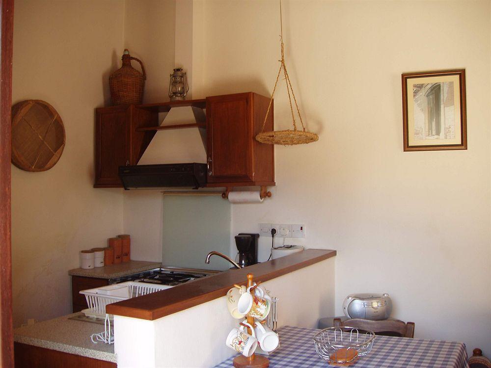 Niovi House Apartment Tochni Exterior photo